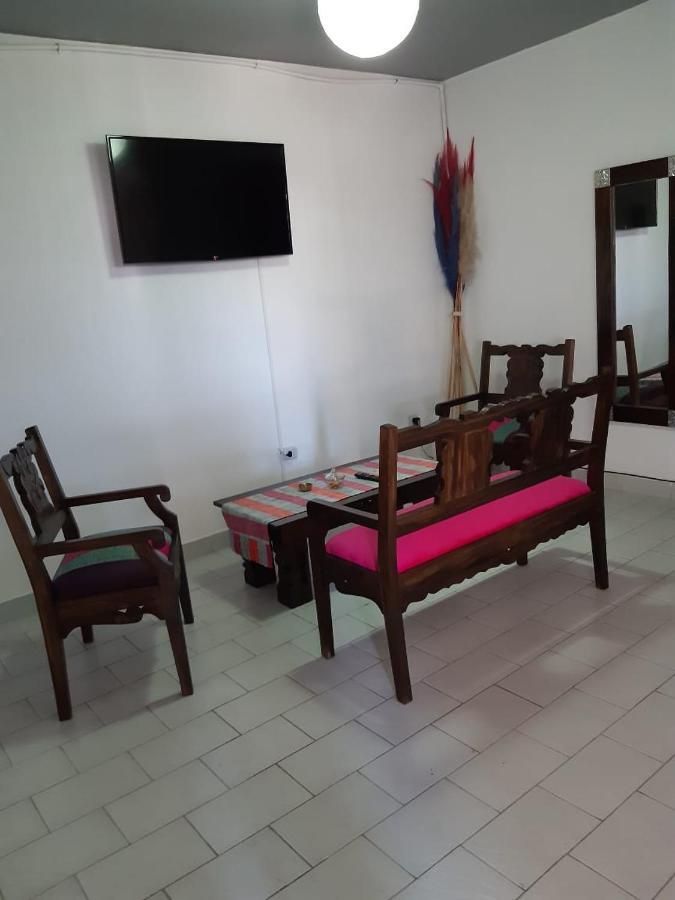 Апартаменти Departamento Plaza Сан-Сальвадор-де-Жужуй Екстер'єр фото
